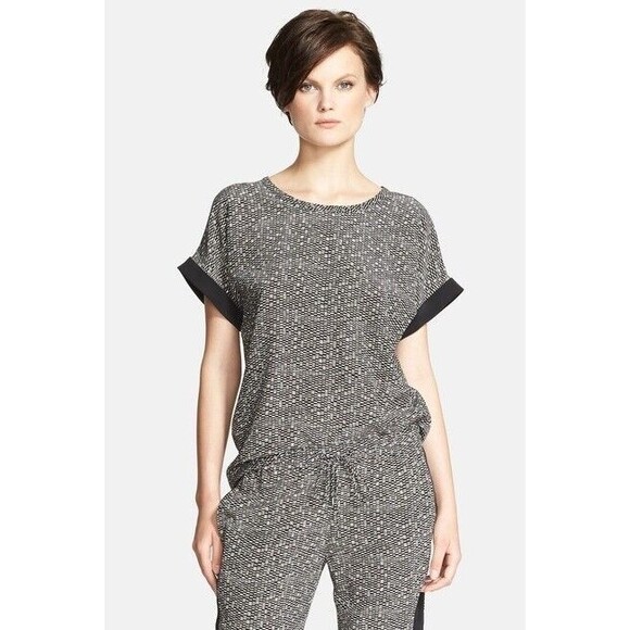 Vince Cuffed Silk Top Size XXS XS  Short Sleeve Printed Black Gray EUC  B45 - Picture 1 of 6